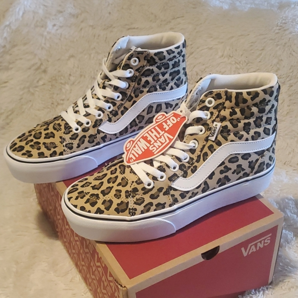 Filmore Hi Platform Leopard Vans